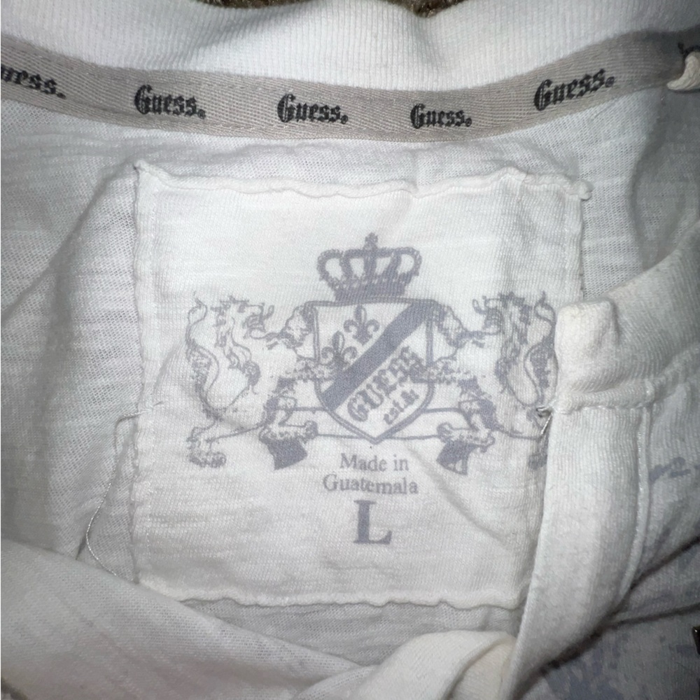 Guess White Graphic Tee - Picture 3 of 3